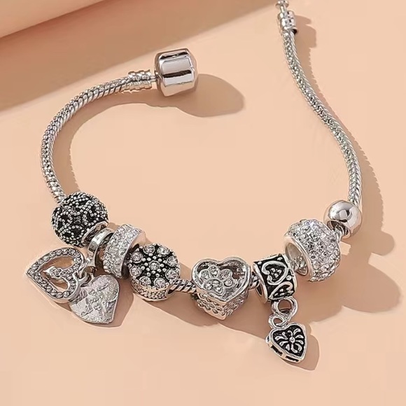 Jewelry - Charm+Bracelet